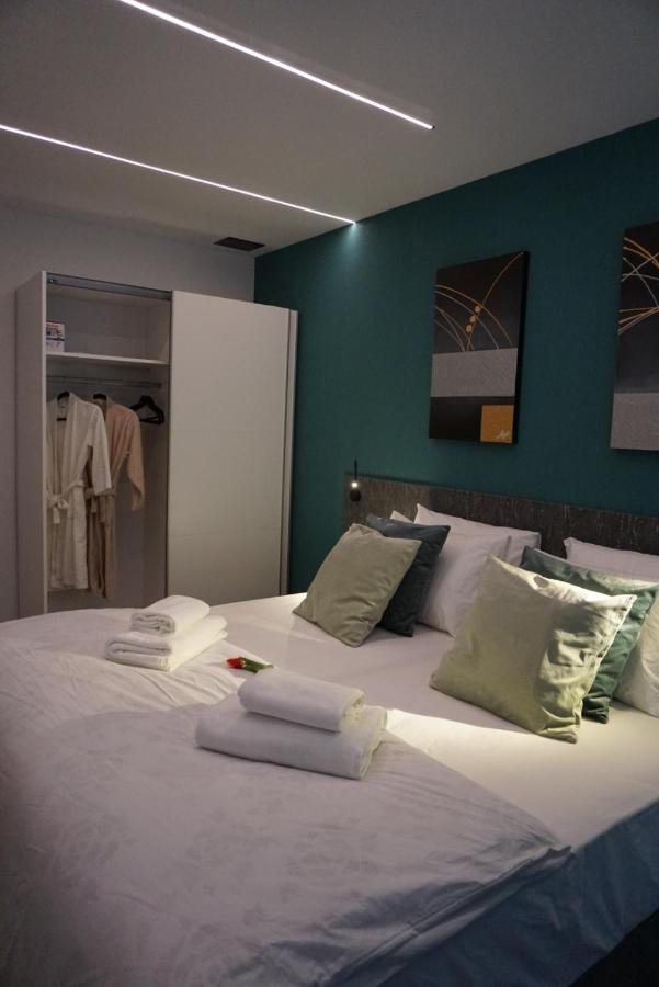 Korzo Suites Paceville Saint Julian's Eksteriør bilde